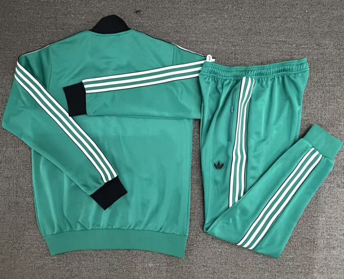 25/26 Liverpool Adult jacket green