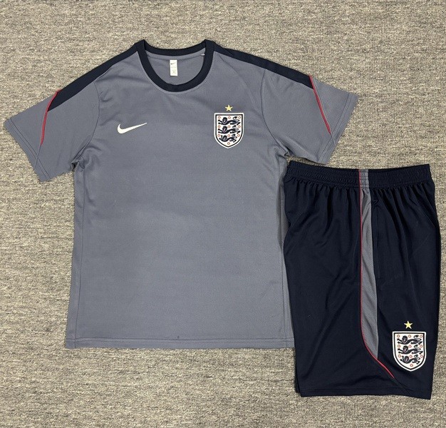 26/27 England short -sleeved training suit