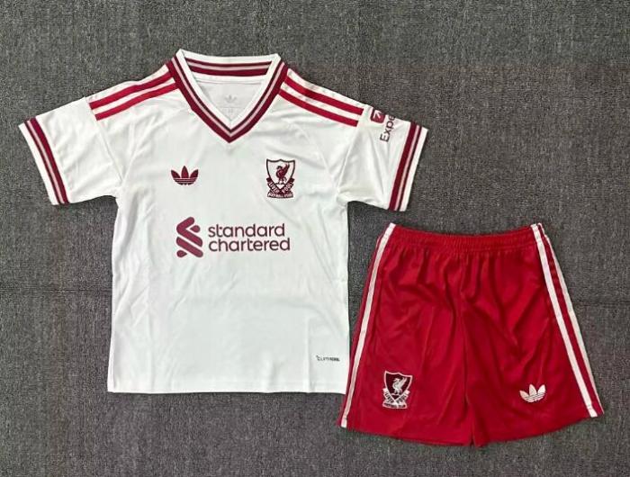 26/27 Liverpool Away Adult set