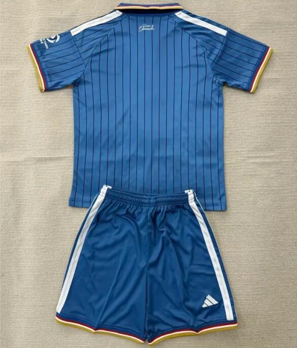 26/27 Como home kids kit