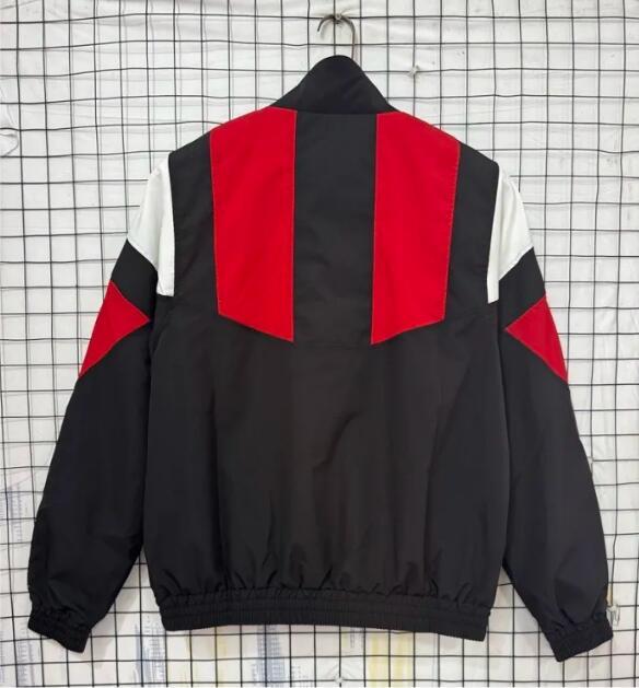 26/27 Manchester United windcheater trench coat red