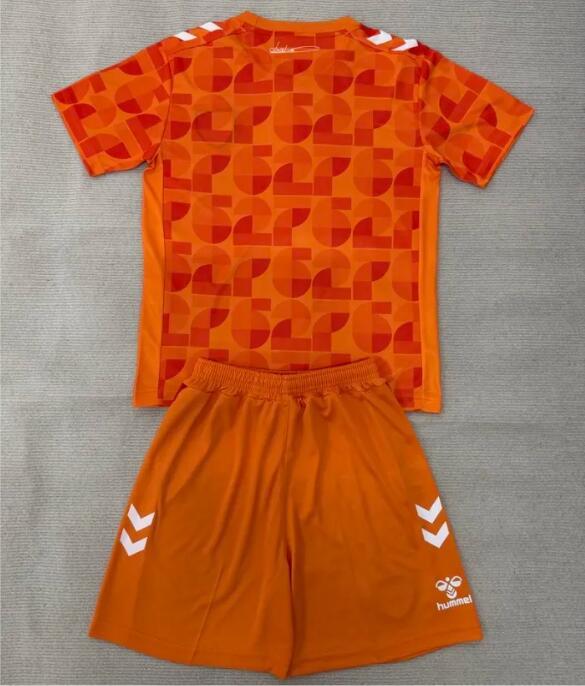 26/27 Sunderland goalkeeper kids kit orange