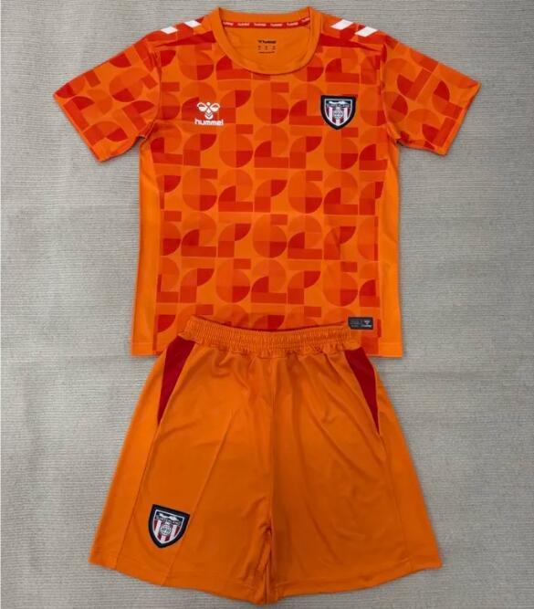 26/27 Sunderland goalkeeper Adult Set orange