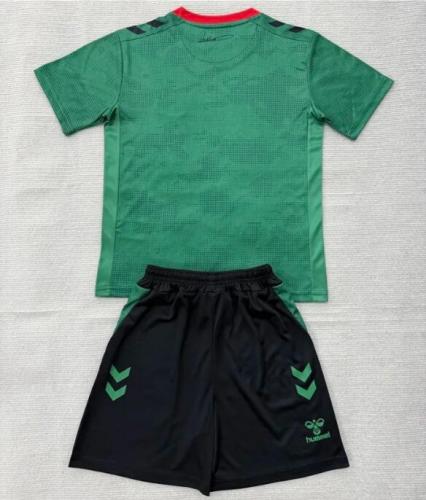 26/27 Sunderland goalkeeper Adult Set green