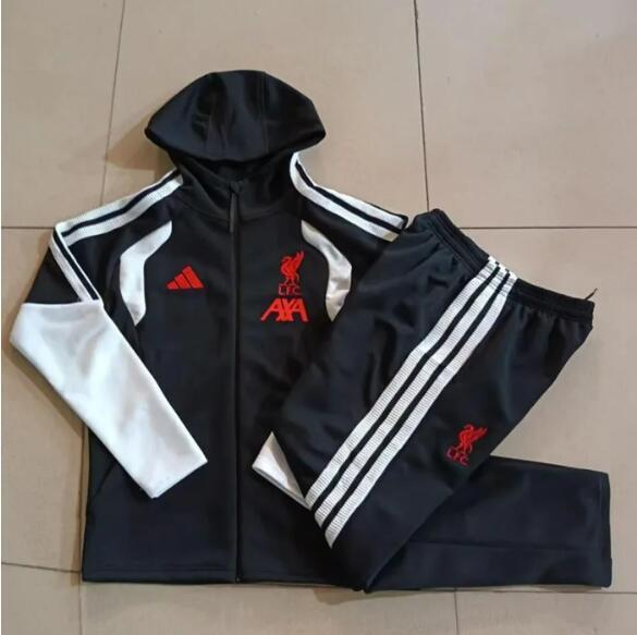 26/27 Liverpool kids jacket wear a hat black