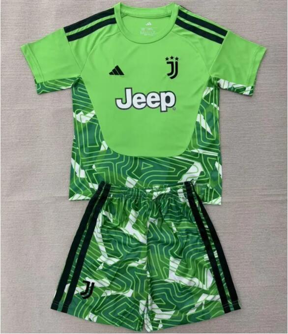 26/27 Juventus goalkeeper Adult set green