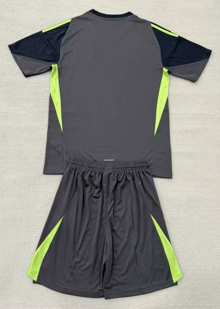 25-26 Man Utd Black GoalKeeper  Adult Suit