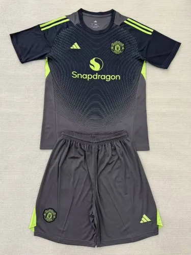 25-26 Man Utd Black GoalKeeper  Adult Suit
