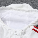 23-24 Man Utd White Windbreaker (High Quality)球员