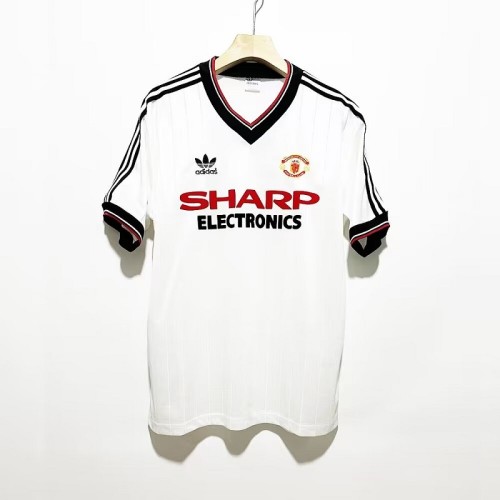 Retro 82\83 Manchester United Away