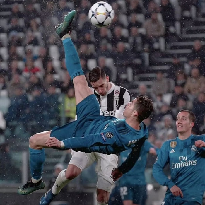 Retro 17/18 Real Madrid third kids kit