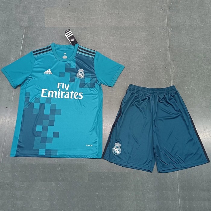 17/18 Retro Real Madrid third Adult Set