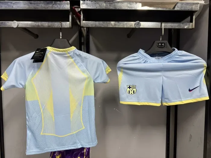 25/26 Barcelona Special Edition kids kit