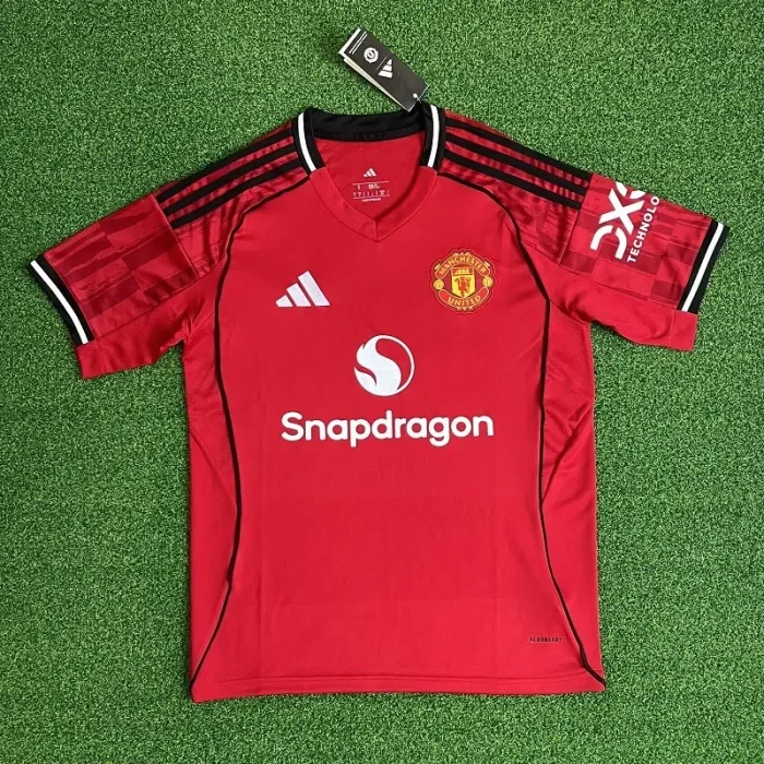 25/26 Manchester United home football jersey