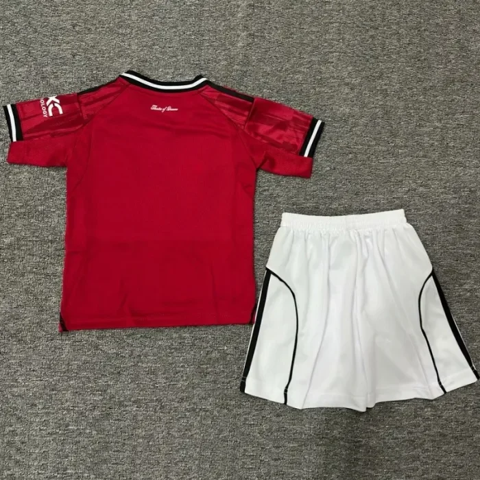 25/26 Manchester United home kids kit