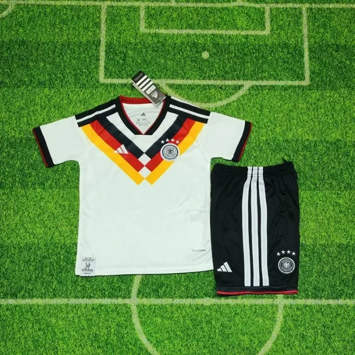 25/26 Germany home kids kit