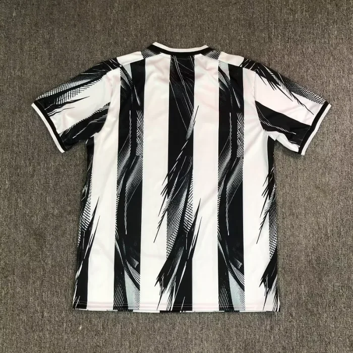 26/27 Newcastle United home football Jersey