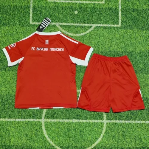 25/26 bayern munich home kids kit