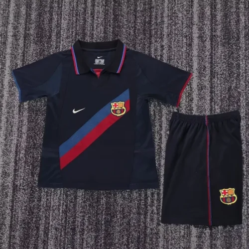 Retro 02/03 Barcelona home kids kit