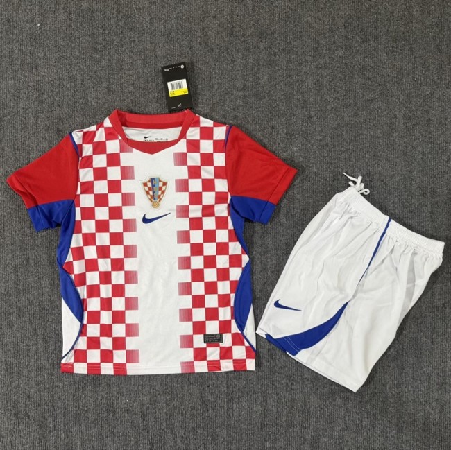 26/27 Croatia home kids kit