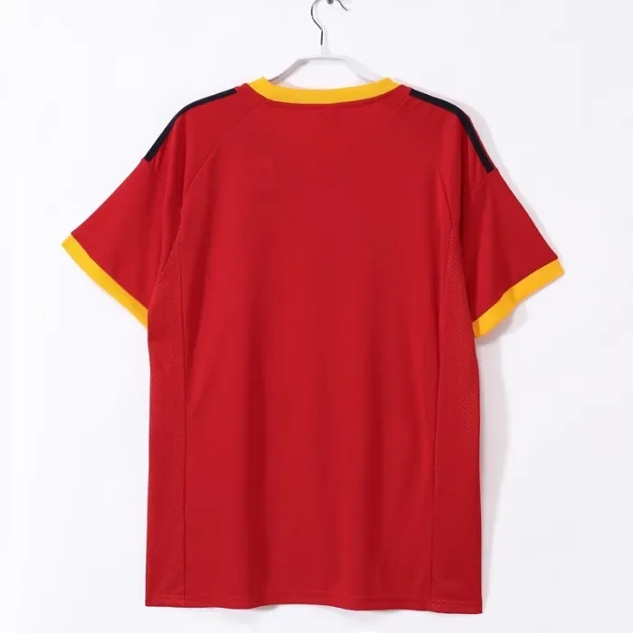 Retro Spain 2002 home