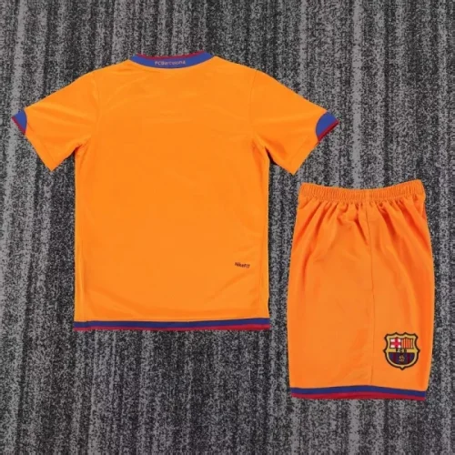 Retro 06/07 Barcelona Away kids kit