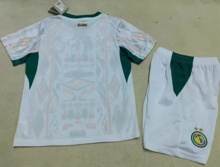 26/27 Senegal home kids kit
