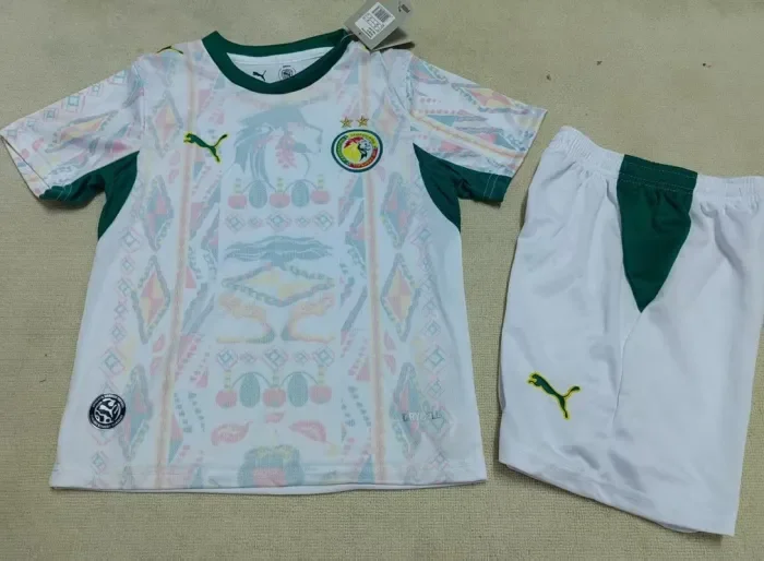 26/27 Senegal home kids kit