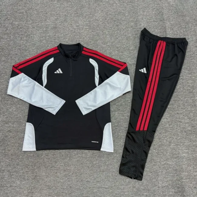 26/27 Adidas kids training suit black