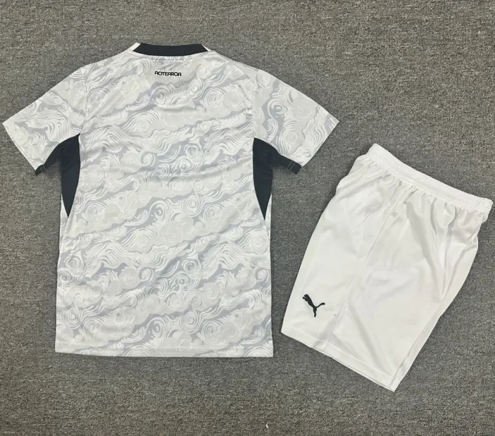 26/27 New Zealand Home kids kit