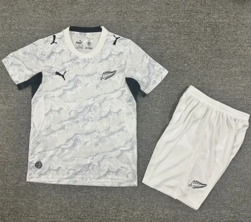 26/27 New Zealand Home kids kit