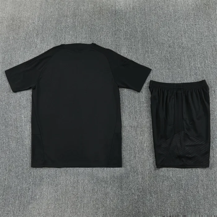 26/27 Liverpool Short sleeve training suit black