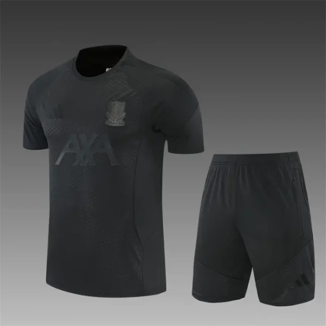 26/27 Liverpool Short sleeve training suit black