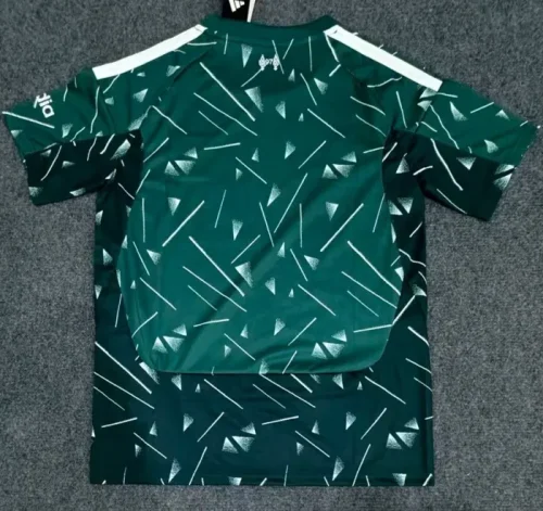 26/27 liverpool green goalkeeper football Jersey