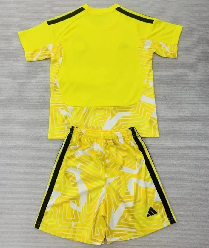 26/27 Celtic goalkeeper kids kit yellow