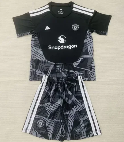 26/27 Manchester United goalkeeper Adult Set