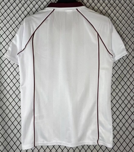26/27 Lotus Leisure Shirt - White