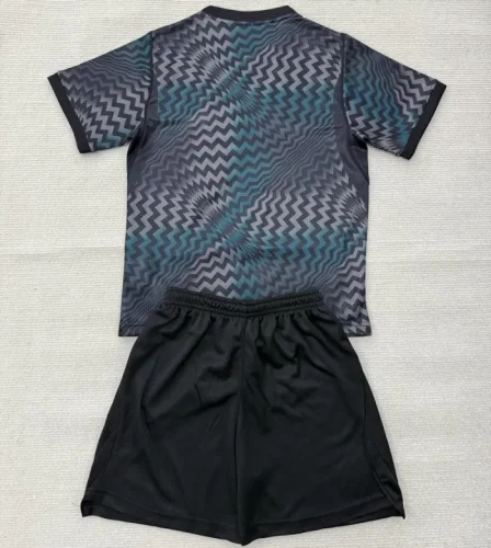 26/27 Chelsea goalkeeper kids kit black