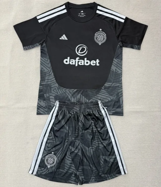 26/27 Celtic goalkeeper Adult Set Black