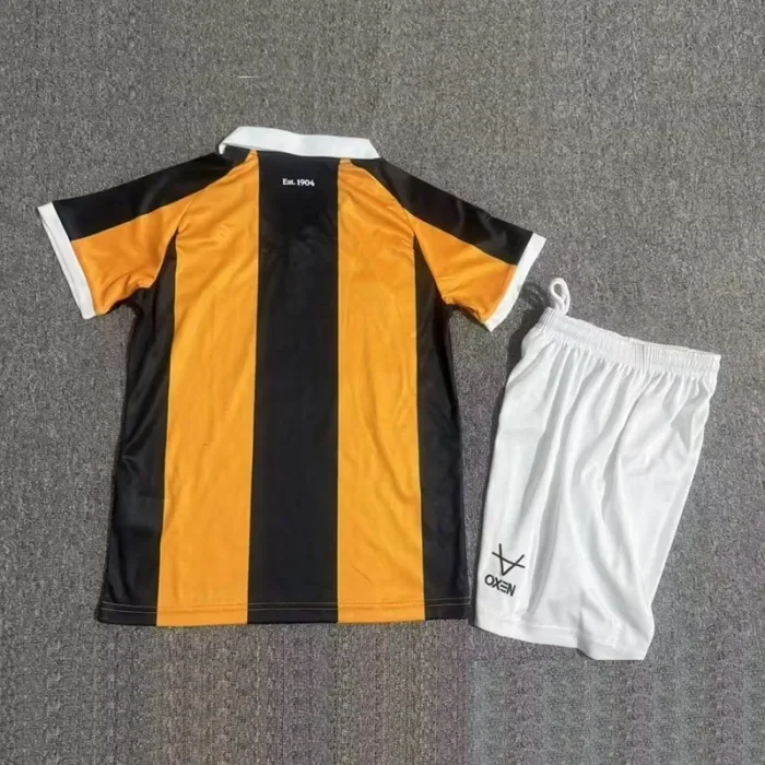 26/27 Hull City home kids kit