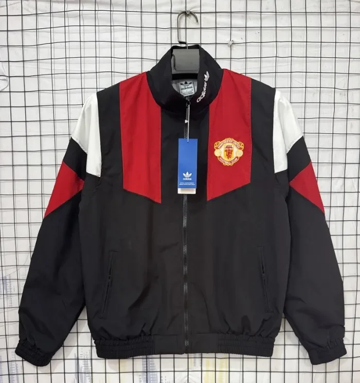 26/27 Manchester United windcheater trench coat red