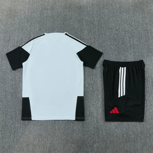 26/27 Liverpool kids Short sleeve training suit