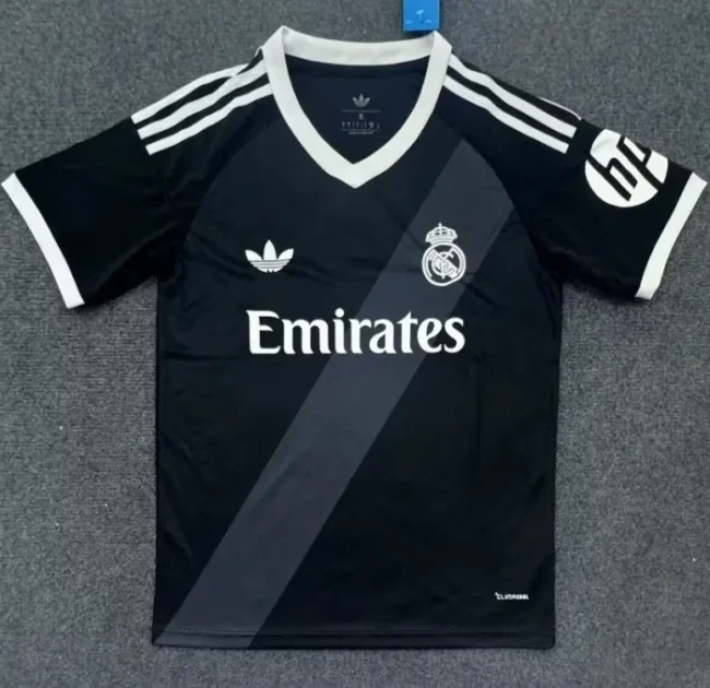 27/28 Real Madrid Away football Jersey