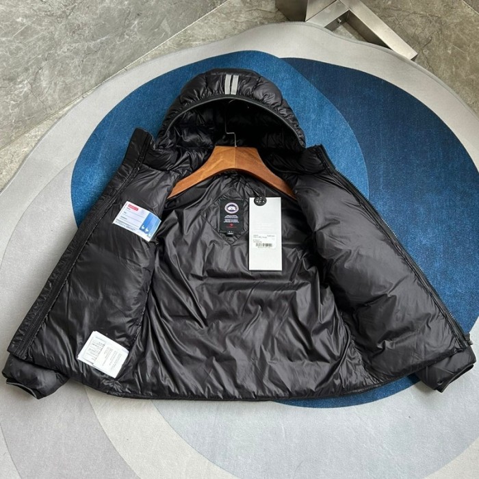 Canada Goose Crofton Kids Hooded Down Jacket – black