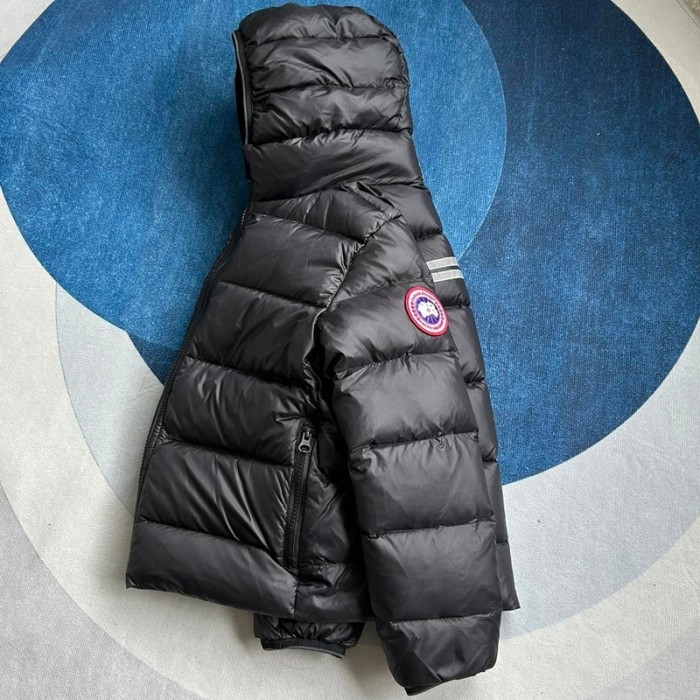 Canada Goose Crofton Kids Hooded Down Jacket – black