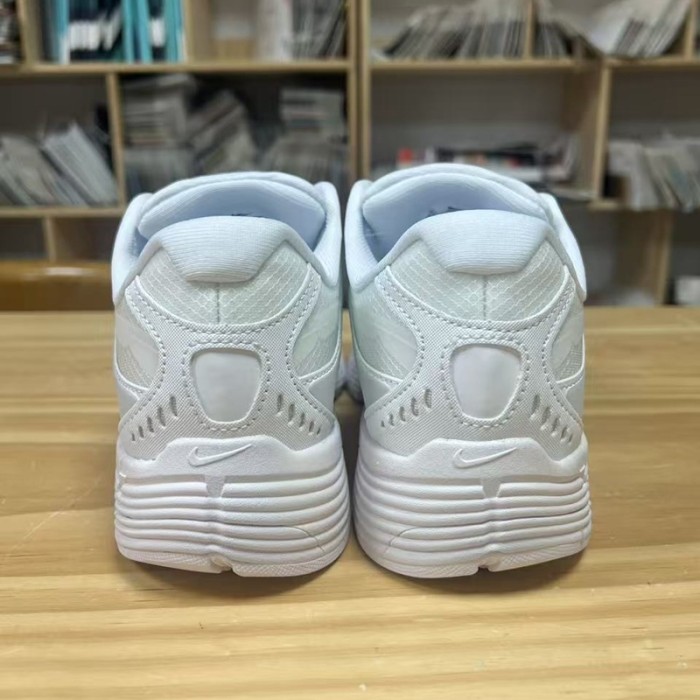 Nike P-9000