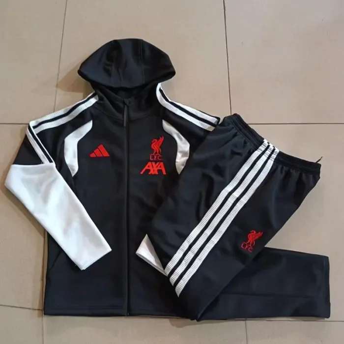 26/27 Liverpool kids jacket wear a hat black