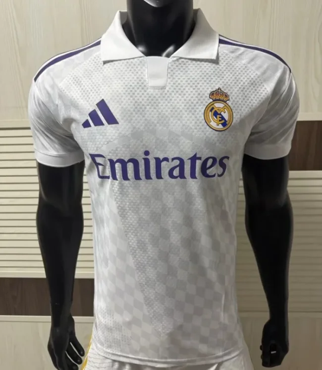 27/28 Real Madrid third Player Version