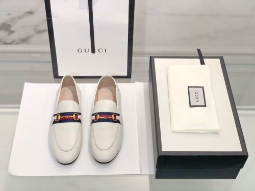 flat shoes  size 35-44, with box, SS60-785
