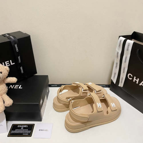 Flat leather sandals slippers , size 35-40 ,with box, SS50-944